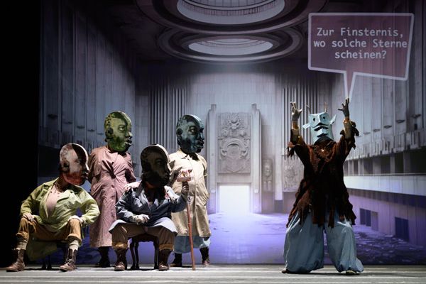 Szene aus "FaustX" beim Kunstfest Weimar 2025