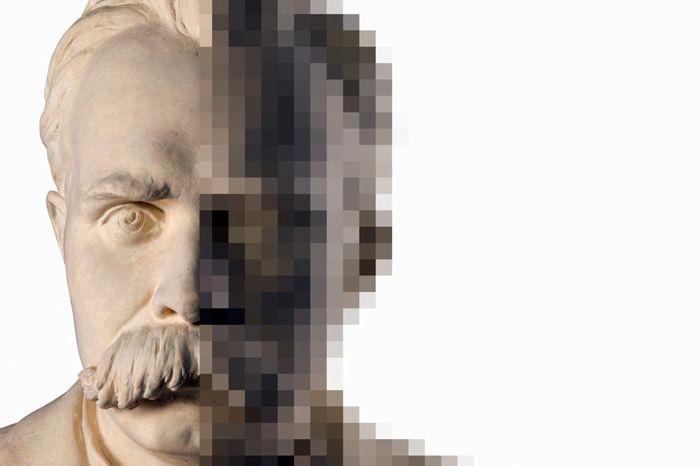 Ausschnitt aus dem Buchcover von „Sammlungsforschung im digitalen Zeitalter“, zeigt eine Büste des Philosophen Nietzsche mit Pixel-Optik